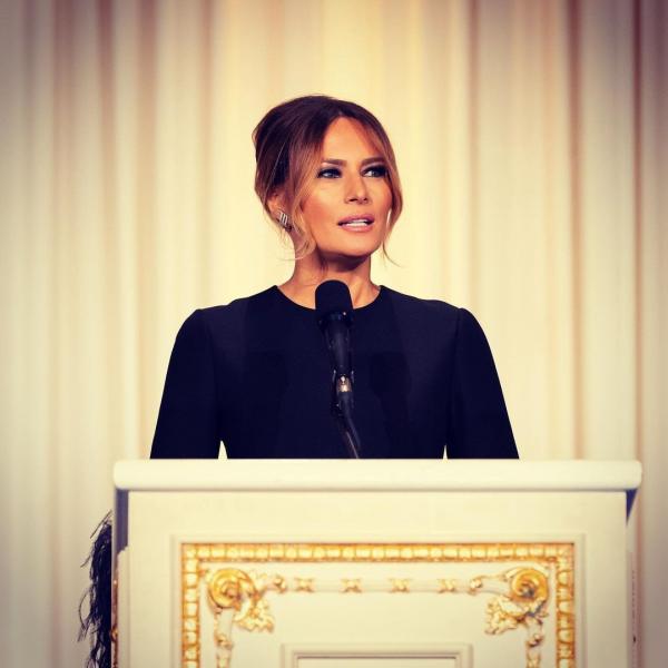 Melania Trump saat menerima penghargaan Spirit of Lincoln. (Foto: Instagram)