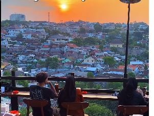 Salah satu tempat nongkrong di Semarang dengan view bagus dan murah Sunset View. (Foto: instagram)