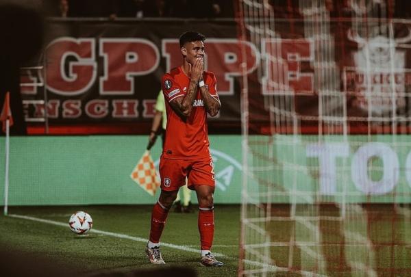 Mees Hilgers Dikabarkan Bakal Dicoret dari Skuad FC Twente Vs Go Ahead Eagles Malam Ini, Kenapa?