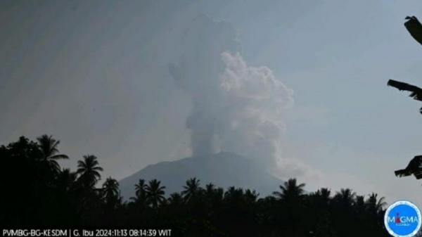 Gunung Ibu di Maluku Utara Erupsi Hari Ini, Semburkan Abu Vulkanis Setinggi 1,5 Km