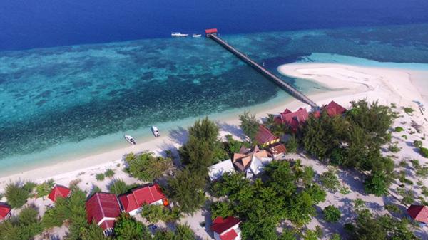 12 Tempat Wisata di Makassar, Eksplorasi Taman Laut Taka Bonerate yang Menakjubkan