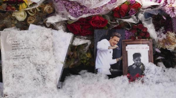 Bunga untuk Liam Payne Bunga untuk Liam Payne. (Foto: AP News)