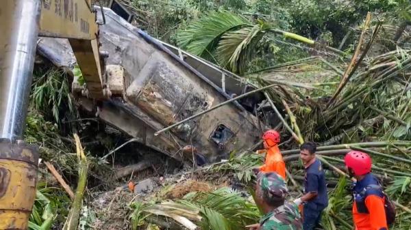 Berhasil Dievakuasi, Ini Identitas 7 Jenazah Korban Bus Tertimbun Longsor di Deliserdang