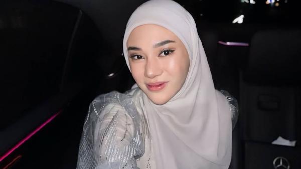 Reaksi Clara Shinta Lihat Video Panas Suaminya dengan Wanita Lain, Gemetaran!