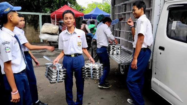 Program Makan Bergizi Gratis memacu semangat belajar para murid. (Foto: iNews Media Group/Jack)