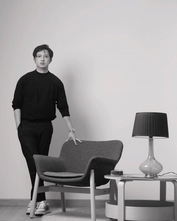 Dr Azmi Fadhlih Dokter Azmi Fadhlih cukup terkenal di media sosial sebagai influencer kesehatan kulit. (Foto: Instagram)