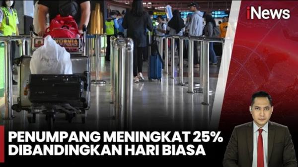 Penumpang Padati Bandara Soekarno-Hatta Jelang Libur Natal