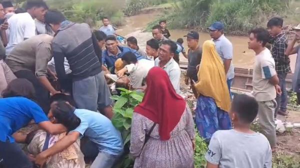 Perahu Terbalik Bawa 29 Penumpang di Aceh Tenggara, 2 Orang Tewas 9 Hilang