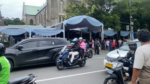 Polisi Siapkan Opsi Buka Tutup Jalan Antisipasi Macet usai Misa Natal di Katedral