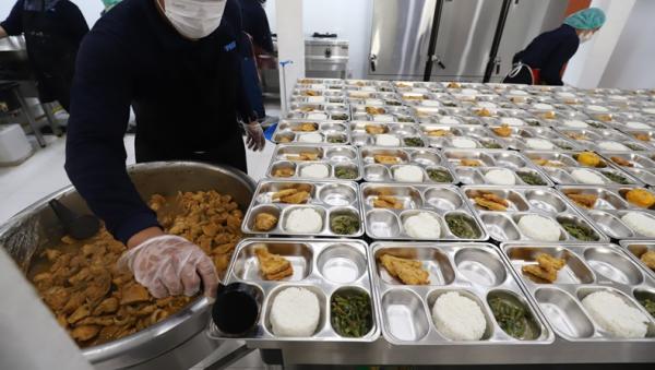 Relawan Dapur Ingin Program MBG Terus Berlanjut, Senang Perekonomiannya Meningkat