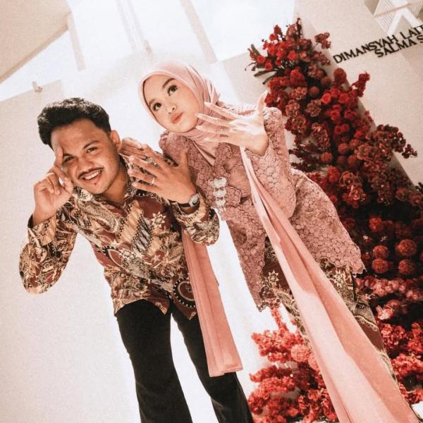Dimansyah melamar Salma Salsabil Dimansyah melamar Salma Salsabil. (Foto: Instagram)