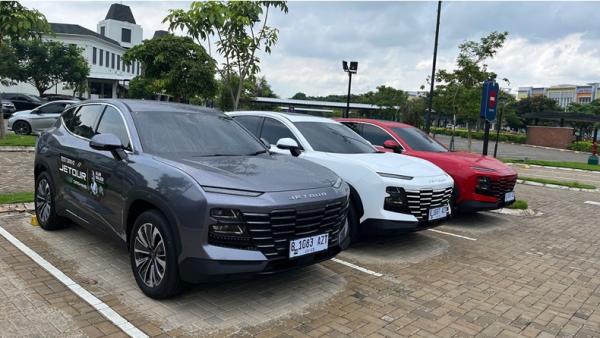 Jetour Dashing Inspira ditampilkan dalam kegiatan The Dashing Experience Proud to Drive di Karawang, Jawa Barat, Selasa (25/2/2025). (Foto: Rizky Agustian)