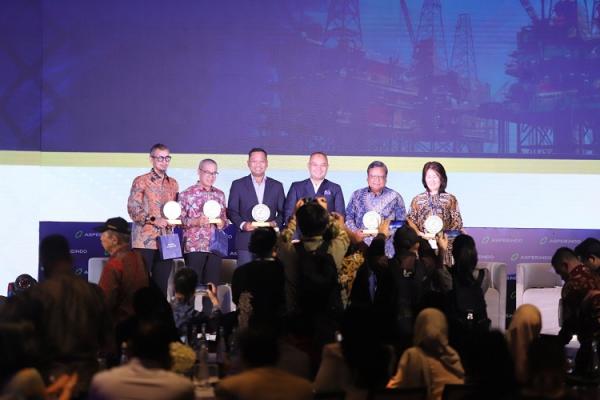 Diskusi panel Aspebindo Foto bersama usai diskusi panel dalam rangka Rakernas Aspebindo di Park Hyatt, Jakarta, Kamis (27/2/2025). (Foto: iNews Media Group/Aldhi Chandra Setiawan)