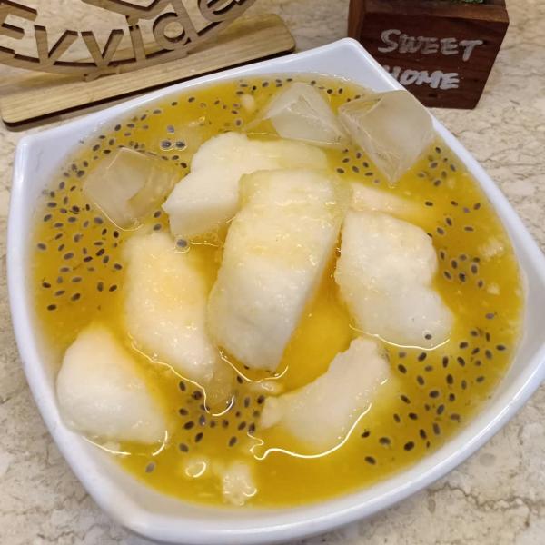 Es Timun Suri Es Timun Suri siap melepas dahaga setelah seharian berpuasa. (Foto: Instagram)