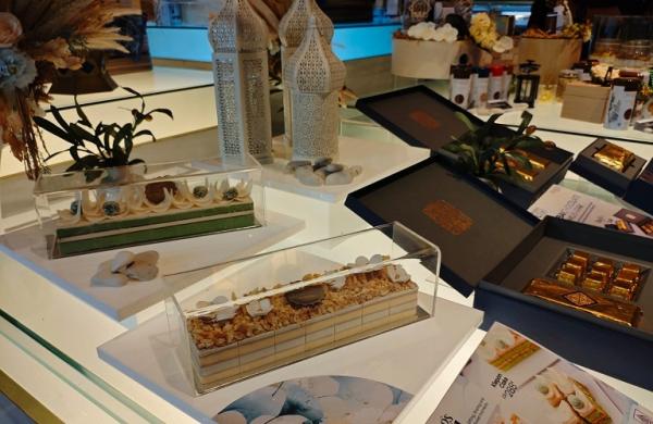 Klepon Cake dan Kastengel Cake bisa jadi menu pilihan berbuka puasa. (Foto: dok The Harvest)