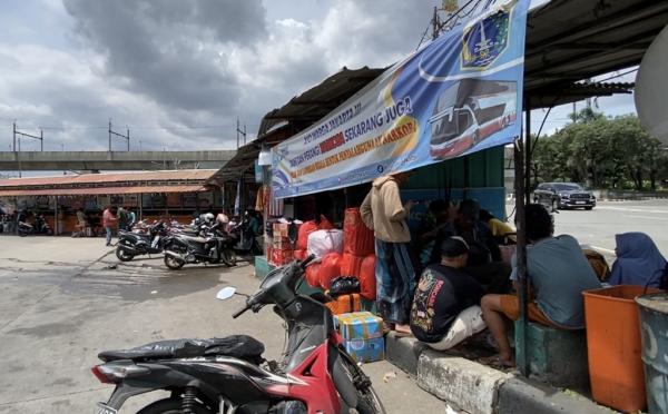 Terminal Lebak Bulus mulai didatangi para pemudik pada Jumat (21/3)