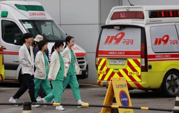 ambulans_korsel_nikkei_asia ambulans_korsel_nikkei_asia
