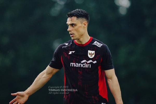 Senyum Joey Pelupessy Jadi Sinyal Positif Jelang Duel Panas Timnas Indonesia Vs China di SUGBK!