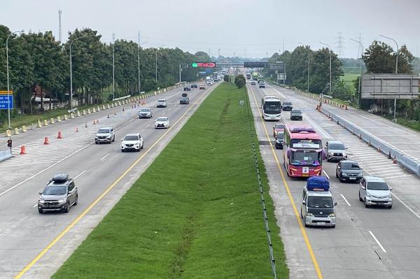 Arus Balik, One Way Lokal Diterapkan di KM 424 Tol Semarang-Solo hingga GT Kalikangkung