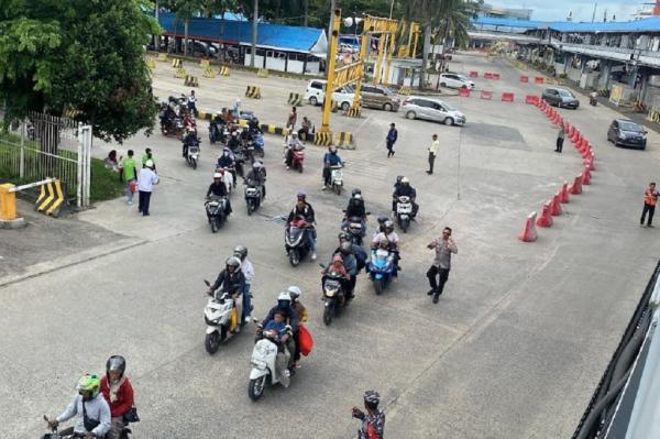 Pemudik Mulai Padati Pelabuhan Bakauheni, Hindari Macet di Puncak Arus Balik