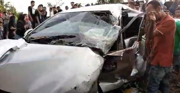 Kecelakaan Maut di Asahan, Xenia Tertabrak Kereta Api, 1 Tewas 4 Luka-Luka