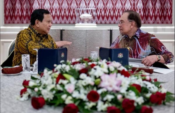 Prabowo Bertemu Anwar Ibrahim, Bahas Dampak Kebijakan Tarif Impor Trump
