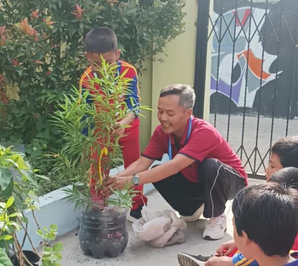 Agus Joyo Sutono, Guru SDN 2 Jati Kulon, Kudus, Jawa Tengah. (Foto: istimewa)