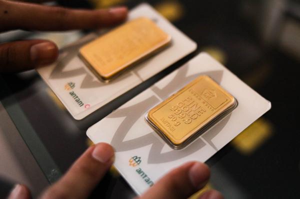 Harga Emas Antam Hari Ini Anjlok Rp20.000, Termurah Dijual Segini