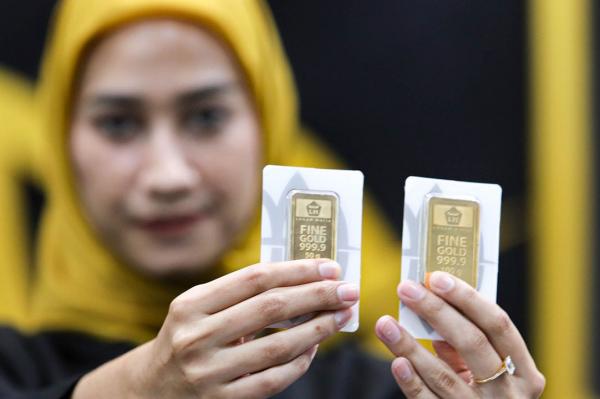 Harga Emas Antam Hari Ini Melejit Rp26.000, Simak Rinciannya!