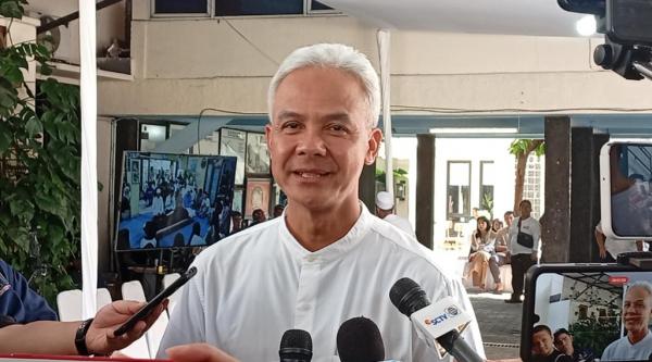 Ganjar Pranowo Kenang Sosok Bunda Iffet: Cerminan Ibu yang Mencintai Anaknya