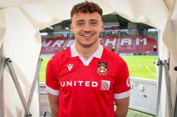 Pemain Wrexham AFC, Oliver Rathbone. (Foto: X)