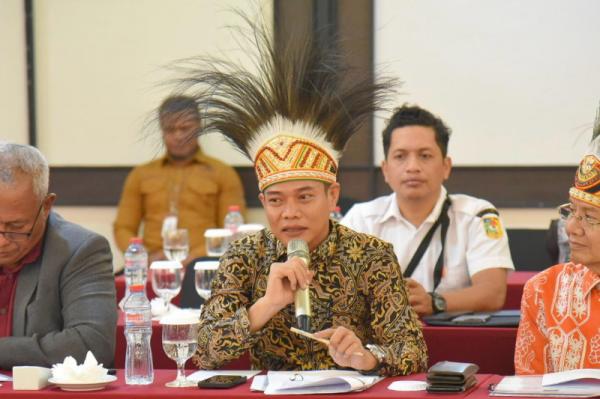 Kunjungan kerja Komisi II DPR RI ke Provinsi Papua Tengah pada Kamis (1/5/2025). (Foto: dok DPR RI)