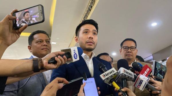 Kuasa Hukum Jokowi Serahkan Ijazah SMA dan Kuliah ke Bareskrim untuk Diuji Keasliannya