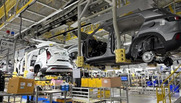 Mengintip Proses Pembuatan Mobil Listrik Hyundai dari Bikin Baterai hingga Jadi Kendaraan