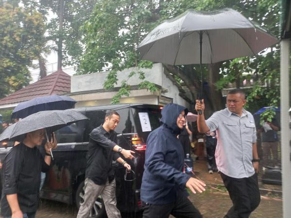 Anies Baswedan Ravie Wardani)