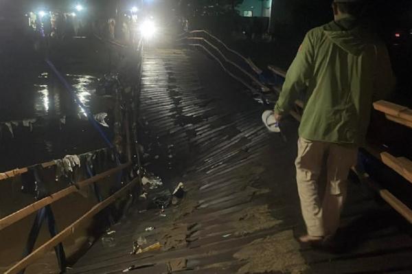 Jembatan Apung Cijeruk Bandung Patah saat Dilintasi Pemotor, Polisi: Tak Ada Korban Jiwa
