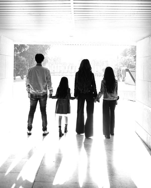Olla dan anak-anak Instagram)