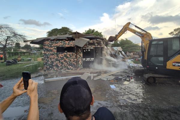pembongkaran_bangunan_lahan_bmkg pembongkaran_bangunan_lahan_bmkg