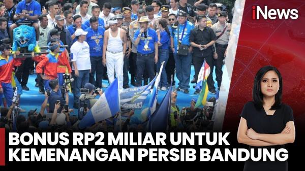 Detik-Detik Lautan Bobotoh Sambut Pawai Juara Persib Bandung
