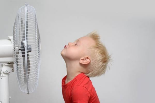 AC dan Kipas Angin Kotor Bisa Picu Pneumonia pada Anak, Ini Faktanya!