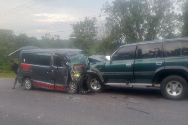 Kronologi Kecelakaan Maut Ambulans vs Land Cruiser di Pelalawan Riau, 2 Tewas 6 Luka