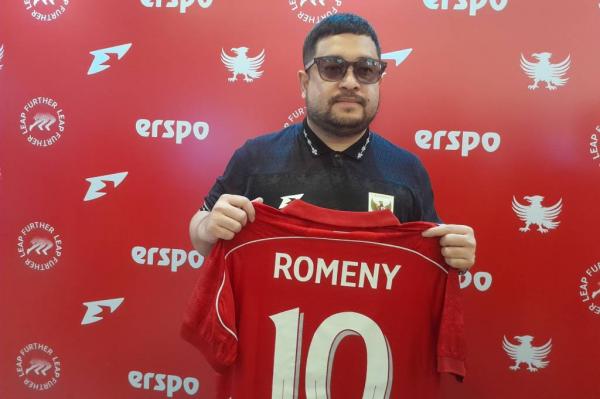 Laris Manis! Jersey Ole Romeny Jadi Rebutan Suporter Timnas Indonesia, Jay Idzes Lewat