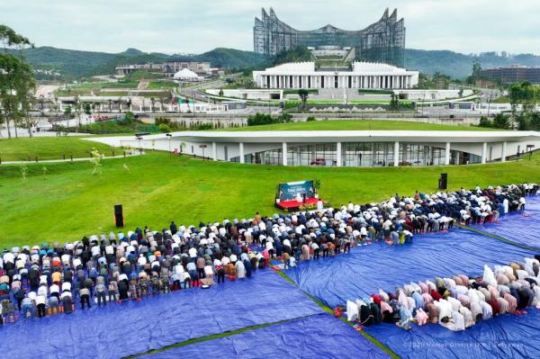 Salat Iduladha di Lapangan Sentra Massa IKN, Jumat (6/6/2025). (Foto: OIKN)