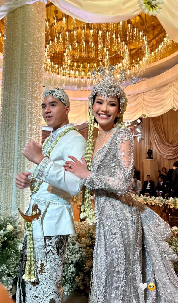 Akad nikah Alyssa Daguise Potret Alyssa Daguise di akad nikah mengenakan kebaya Tex Saverio. (Foto: Instagram)