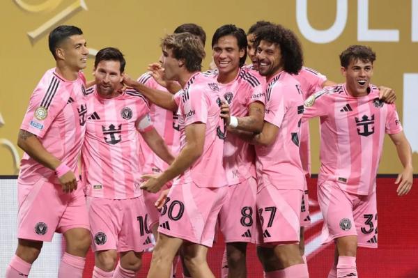 Lionel Messi (kedua kiri) membawa Inter Miami lolos ke 16 besar Piala Dunia Antarklub 2025. (Foto: FIFA)
