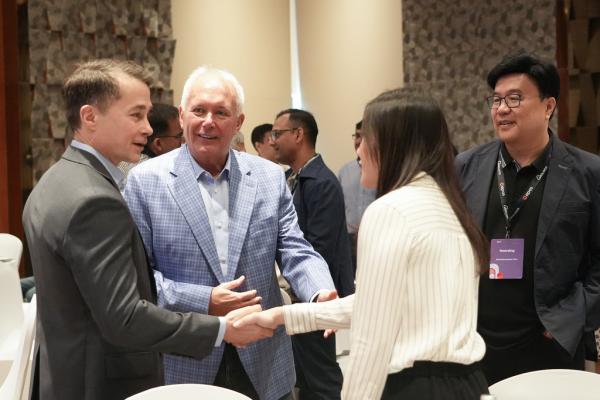 Co-CEO MNC Group Angela Tanoesoedibjo dalam CEO Fo Co-CEO MNC Group Angela Tanoesoedibjo dalam CEO Forum APOS 2025.