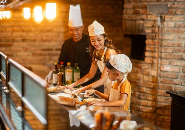 Kegiatan Baking Class di Hotel ARYADUTA Menteng. (Foto: dok ARYADUTA)