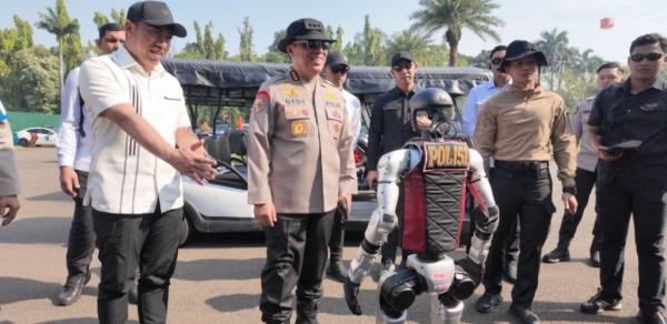 Robot humanoid dengan penampilan polisi di Monas akan tampil saat HUT Bhayangkara pada 1 Juli 2025. (Foto: Website Polda Metro)