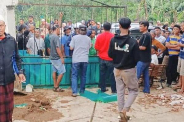 Tangkapan layar aksi intoleransi oleh warga kepada peserta retreat pelajar Kristen di Kampung Tangkil, Kecamatan Cidahu, Kabupaten Sukabumi. (Foto: GAMKI)