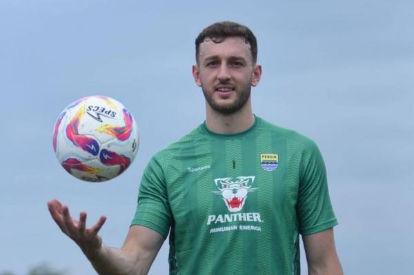 Persib Dapat Kabar Baik, Kiper Adam Przybek Diproyeksikan Tampil Lawan Persebaya